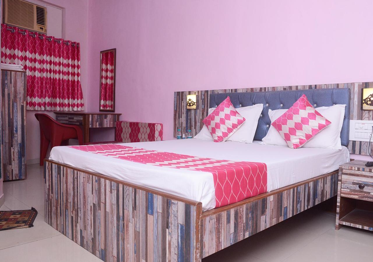 Srk Hotel Мумбаи Экстерьер фото