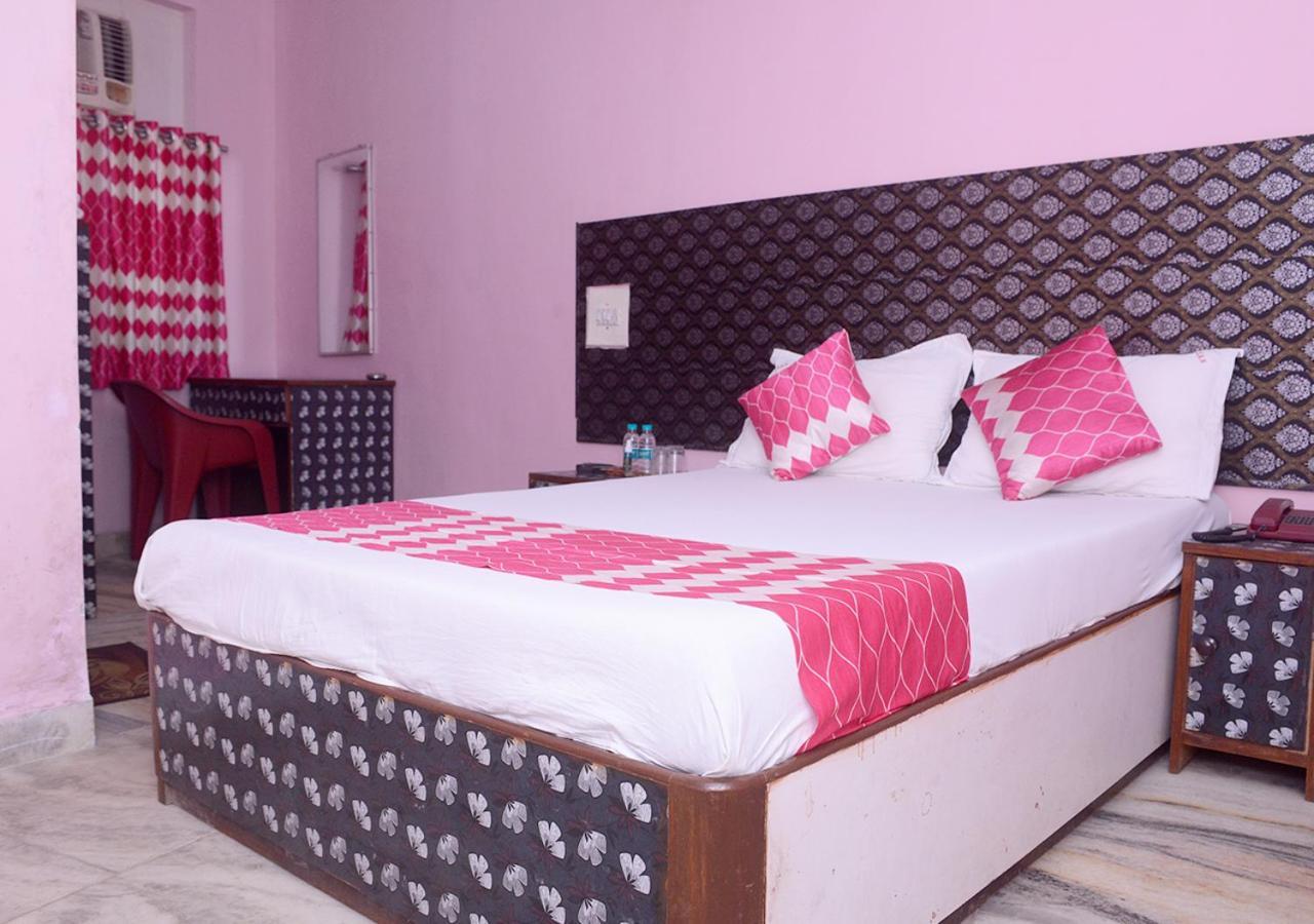 Srk Hotel Мумбаи Экстерьер фото