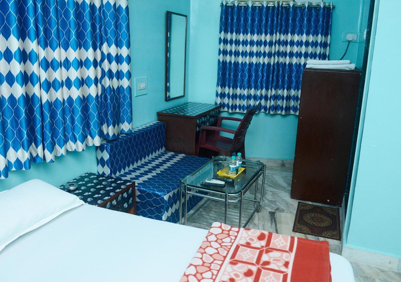 Srk Hotel Мумбаи Экстерьер фото