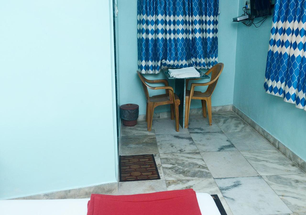 Srk Hotel Мумбаи Экстерьер фото