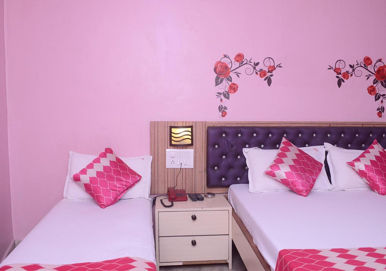 Srk Hotel Мумбаи Экстерьер фото