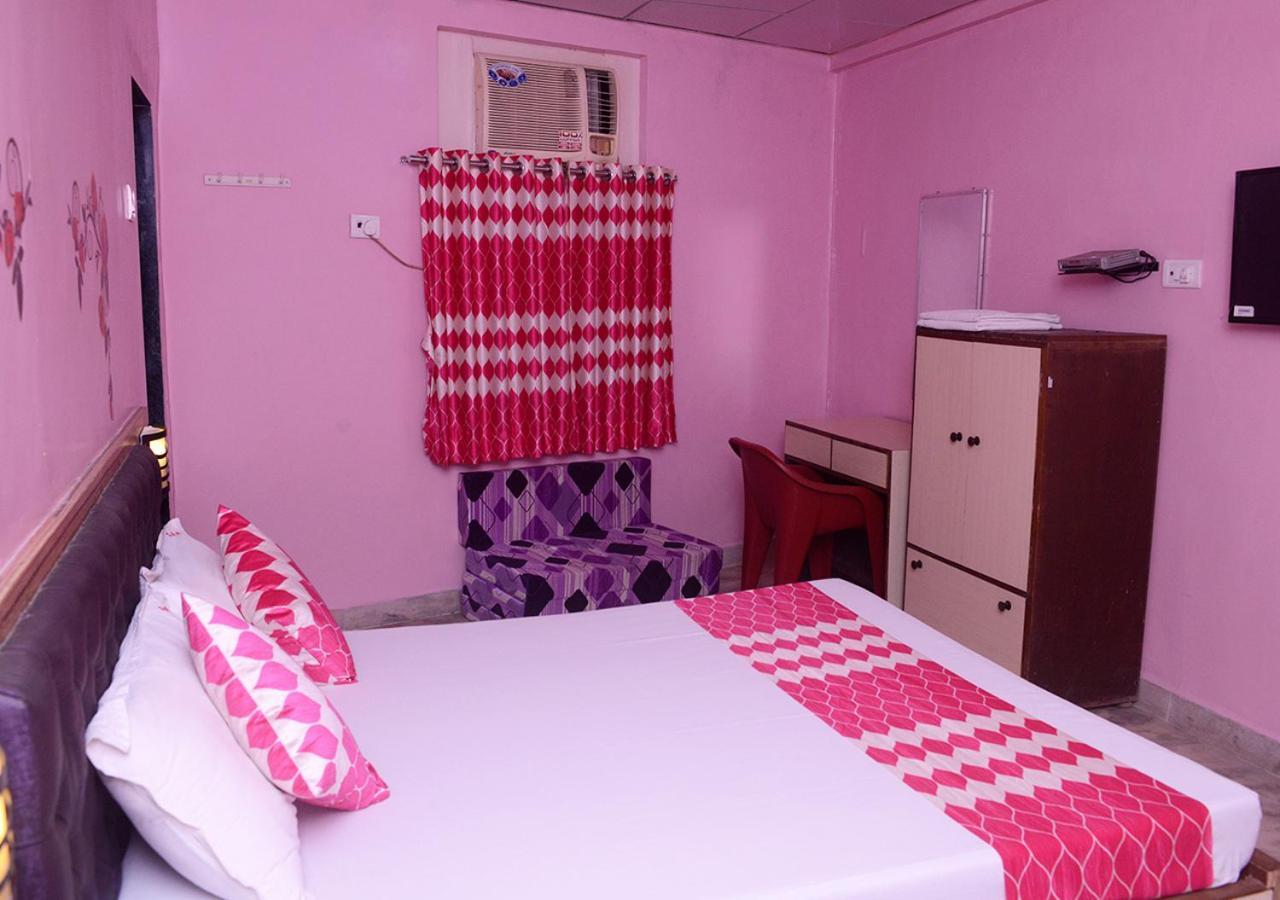 Srk Hotel Мумбаи Экстерьер фото