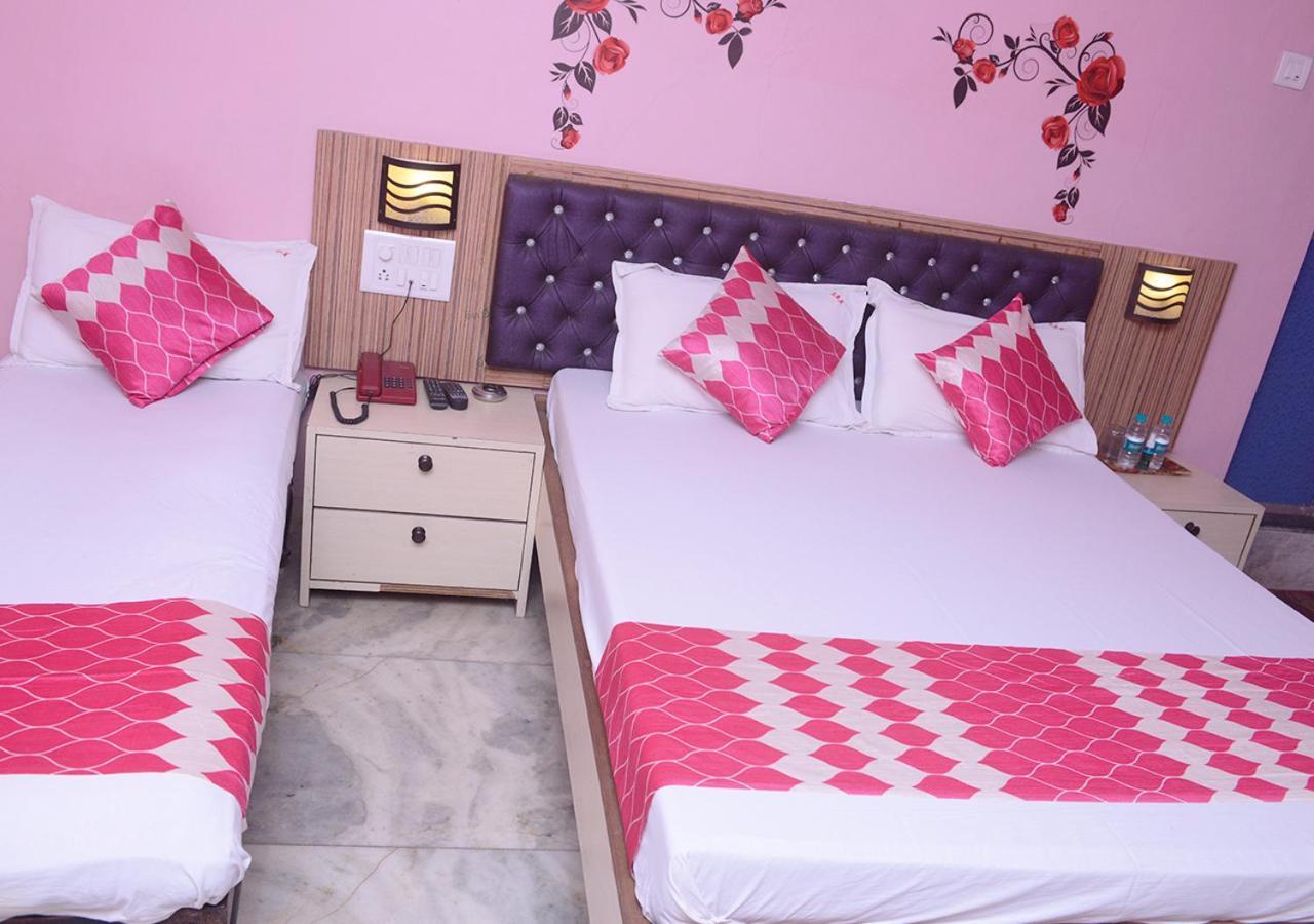 Srk Hotel Мумбаи Экстерьер фото