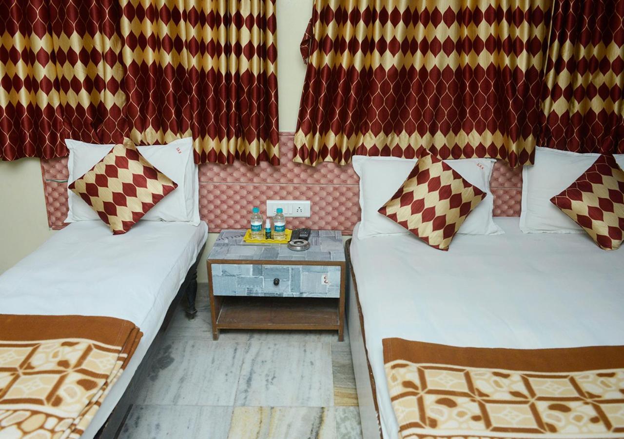 Srk Hotel Мумбаи Экстерьер фото