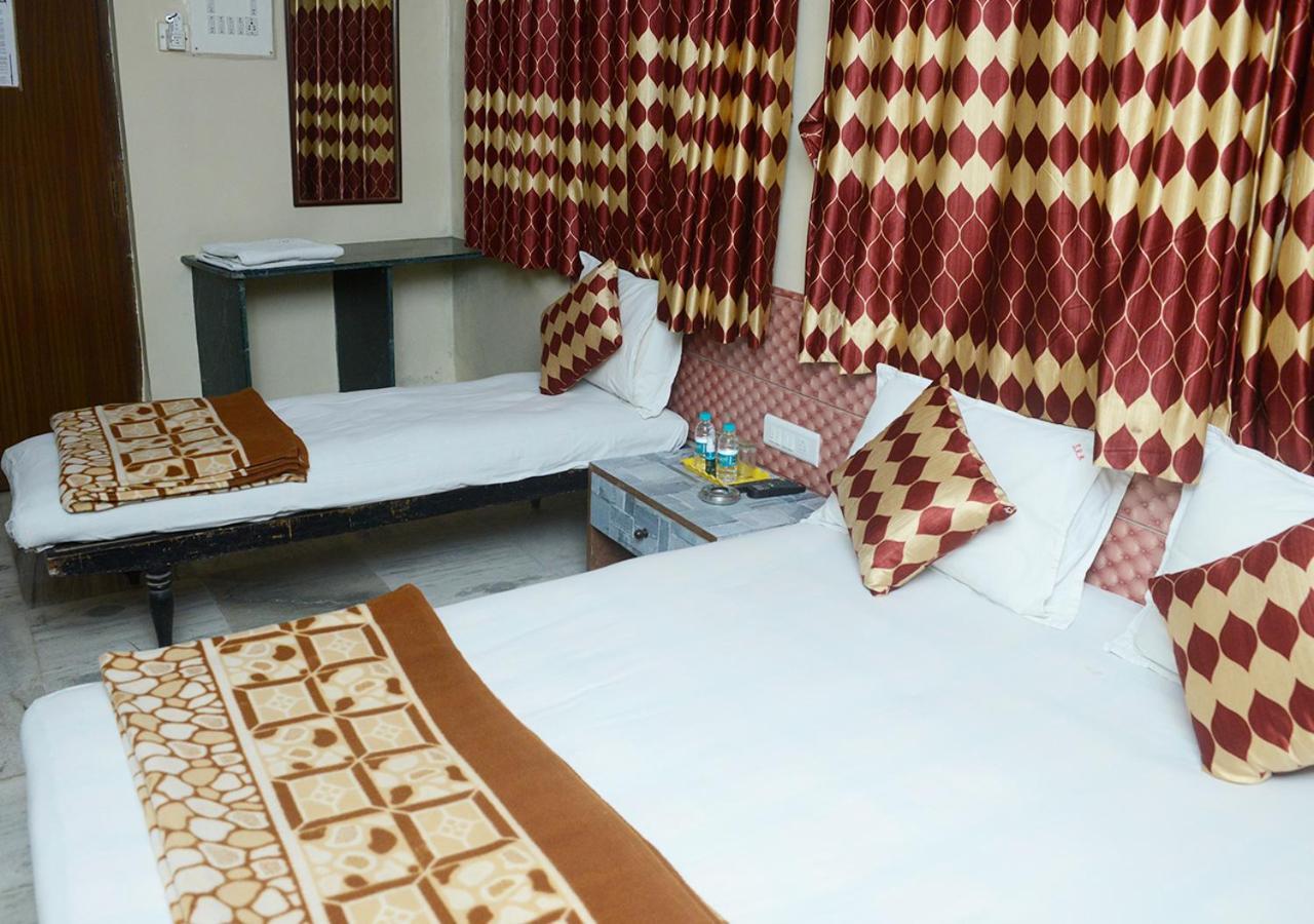 Srk Hotel Мумбаи Экстерьер фото